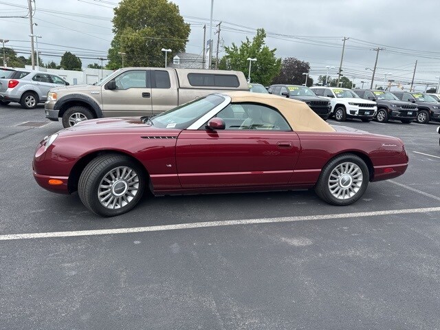 2004 Ford Thunderbird Base photo 2