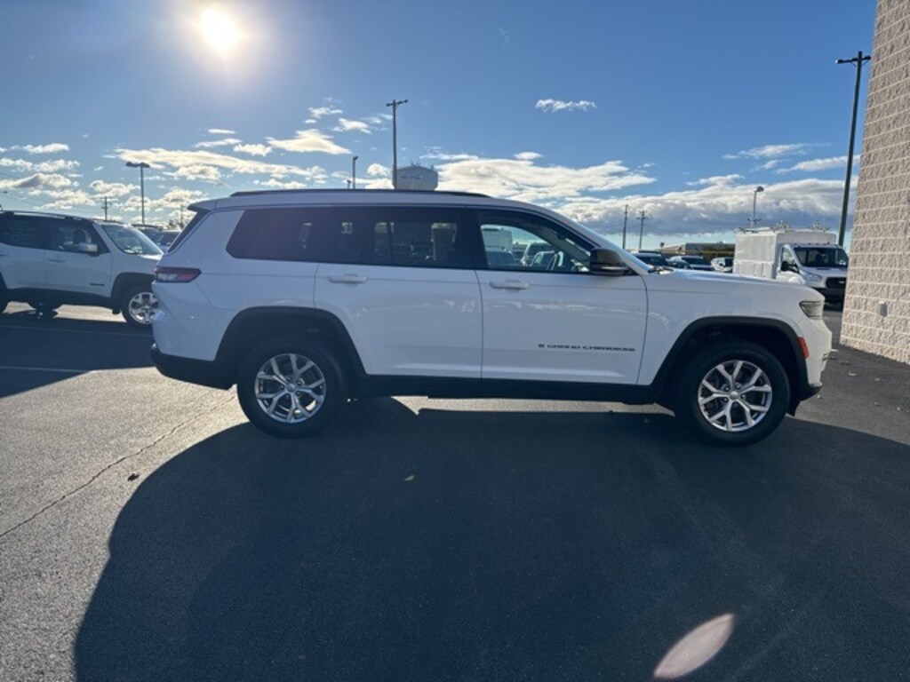 Used 2022 Jeep New Grand Cherokee Limited SUV