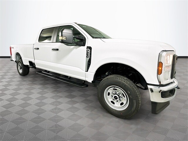 2025 Ford F-250 Lariat photo 3