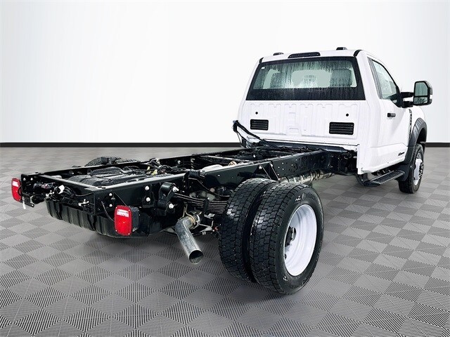 2026 Ford F-550 XL photo 3