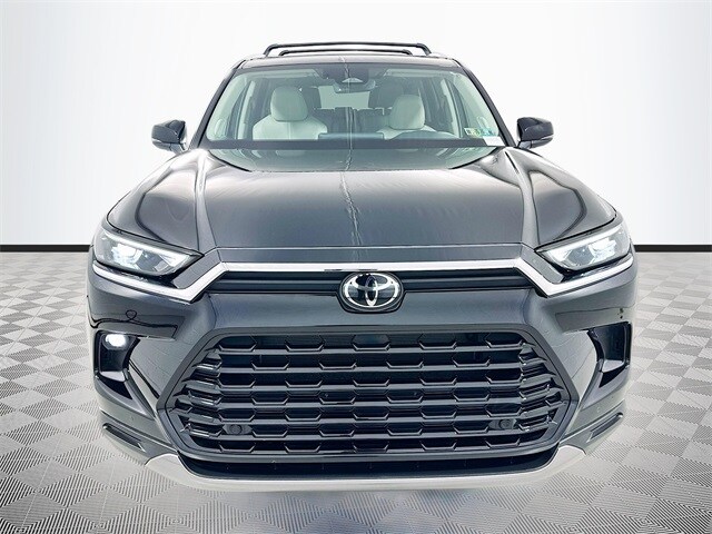 2024 Toyota Grand Highlander Limited photo 2