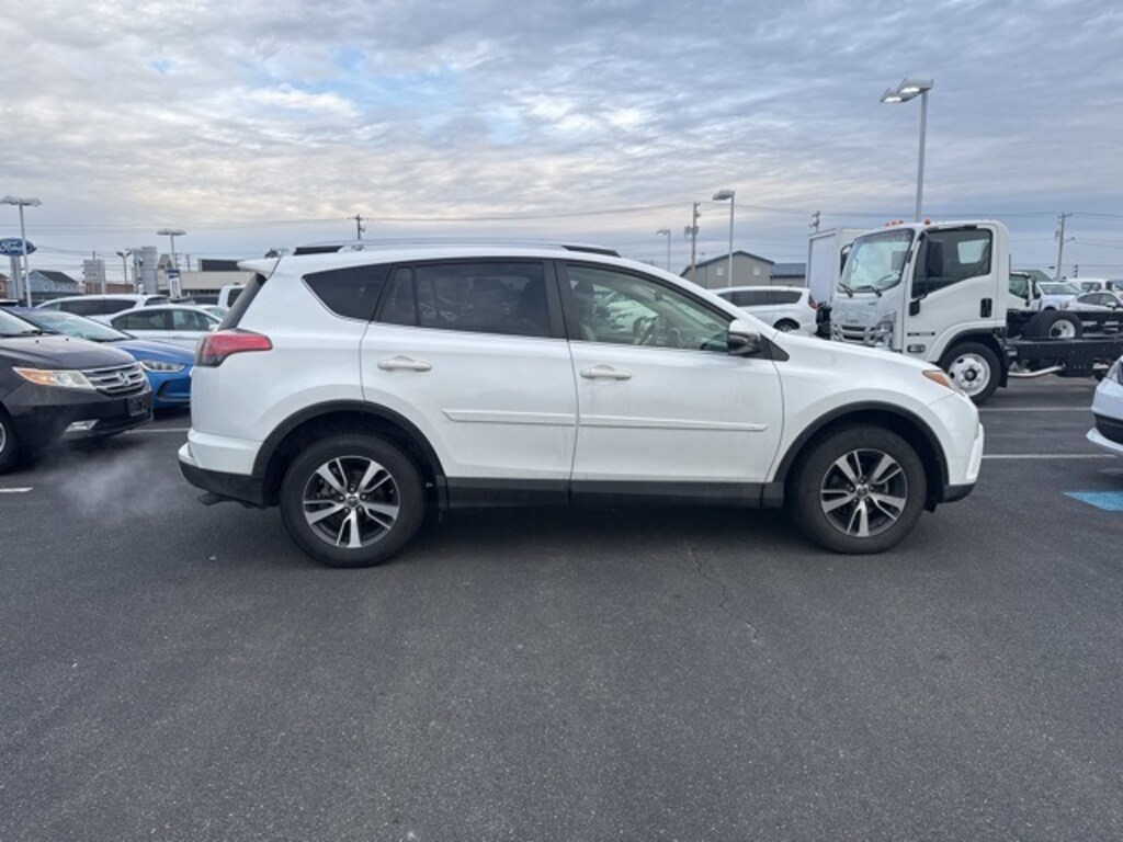 Used 2016 Toyota RAV4 XLE SUV