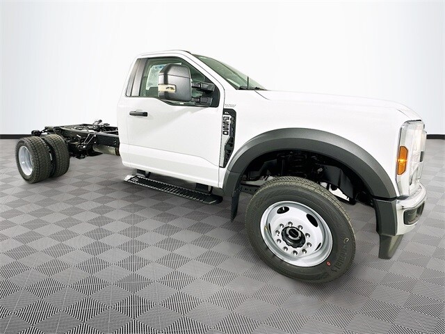 2026 Ford F-550 XL photo 3