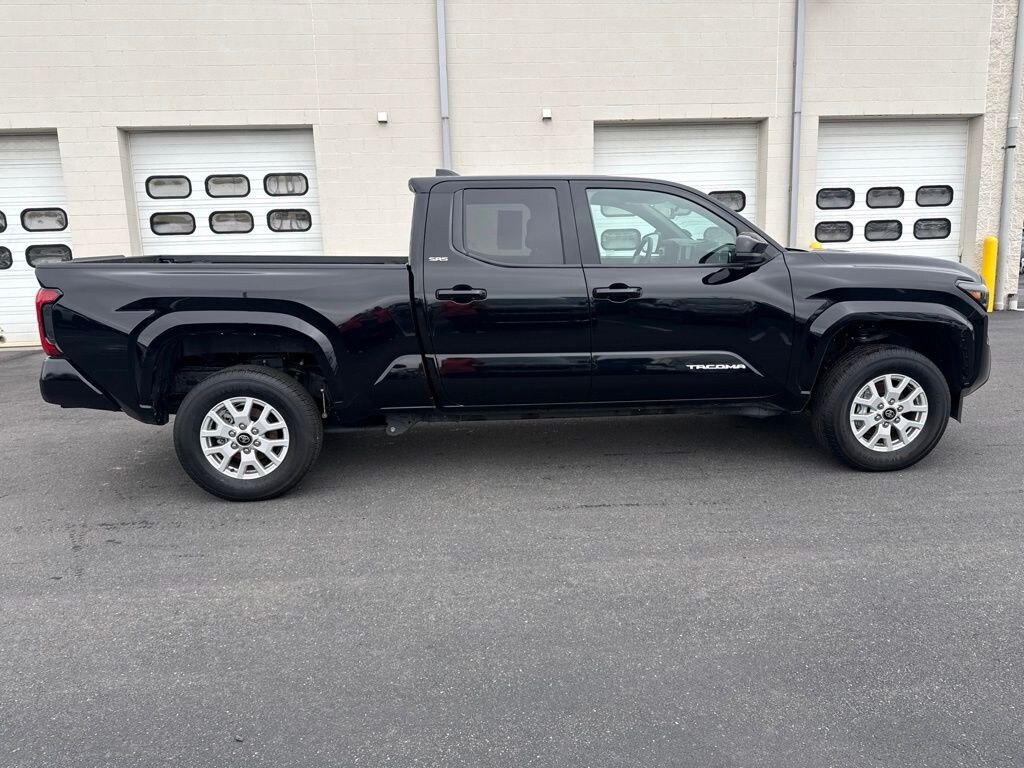 Used 2025 Toyota Tacoma SR5 Truck Double Cab