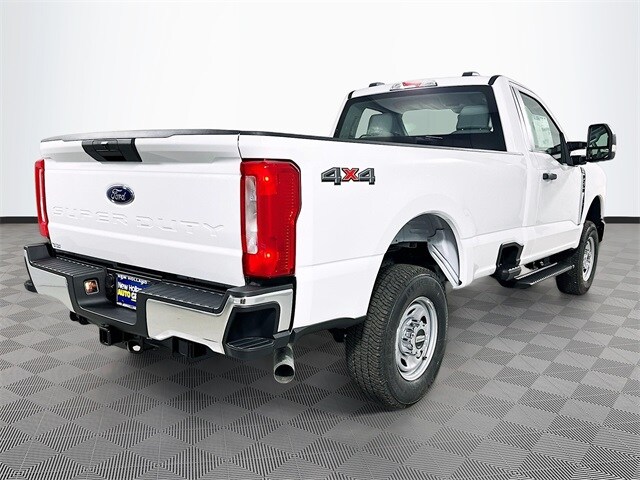 2025 Ford F-250 XL photo 4