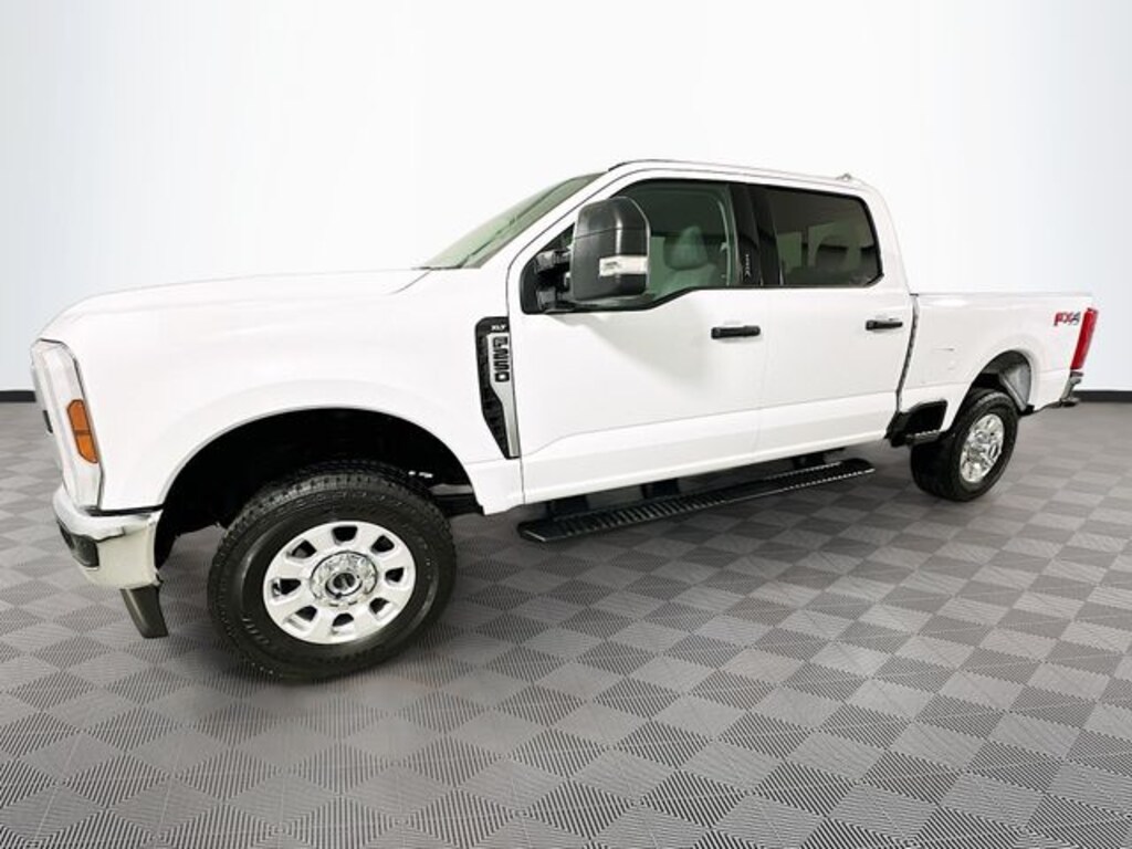 Certified 2024 Ford F-250 XLT Truck Crew Cab