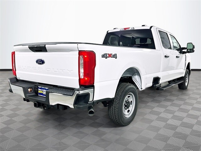 2025 Ford F-250 Lariat photo 4