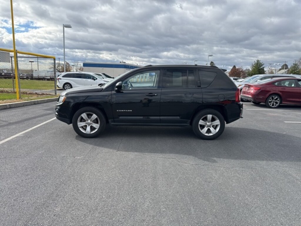 Used 2016 Jeep Compass Latitude SUV