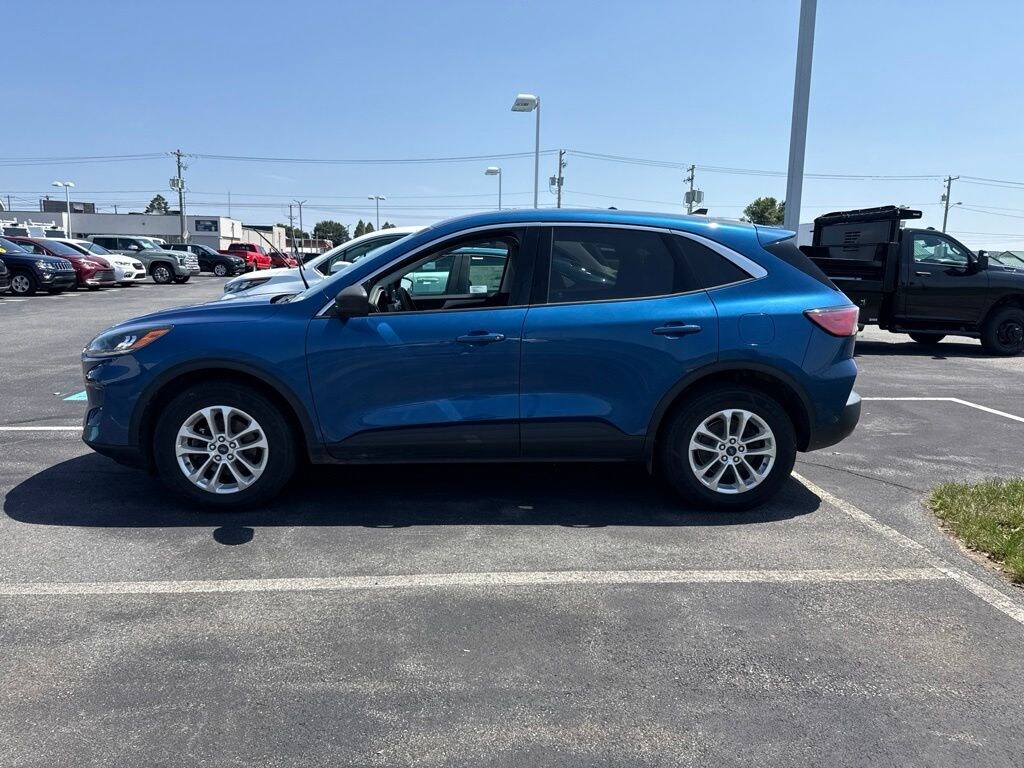 Used 2022 Ford Escape SE SUV