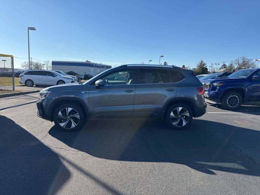 Used 2023 Volkswagen Taos 1.5T SE SUV