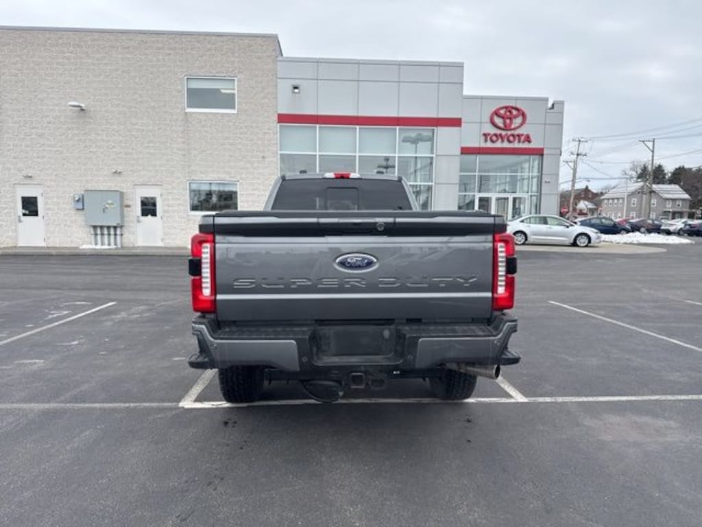Used 2023 Ford F-250 Lariat Truck Crew Cab
