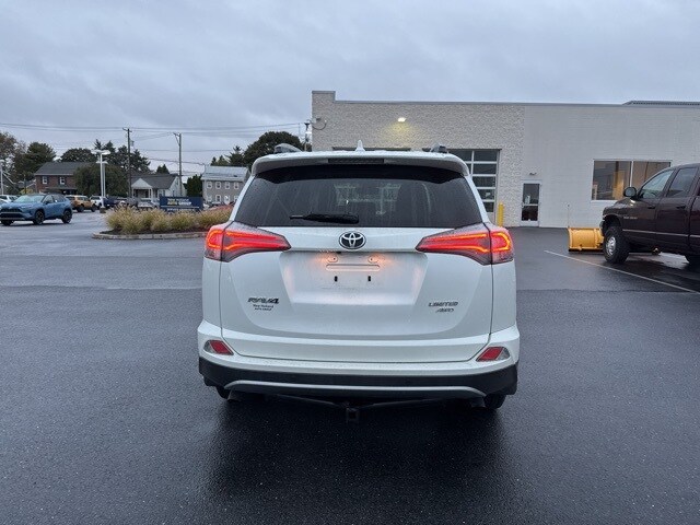 2017 Toyota RAV4 Limited photo 2