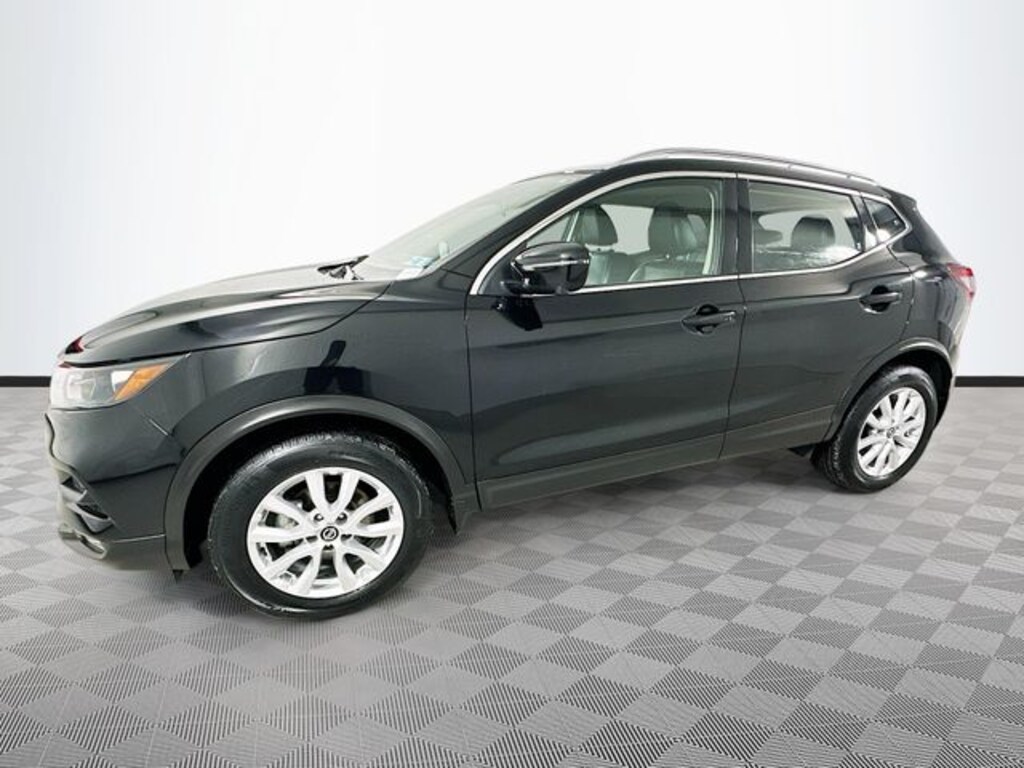 Used 2022 Nissan Rogue Sport SV SUV