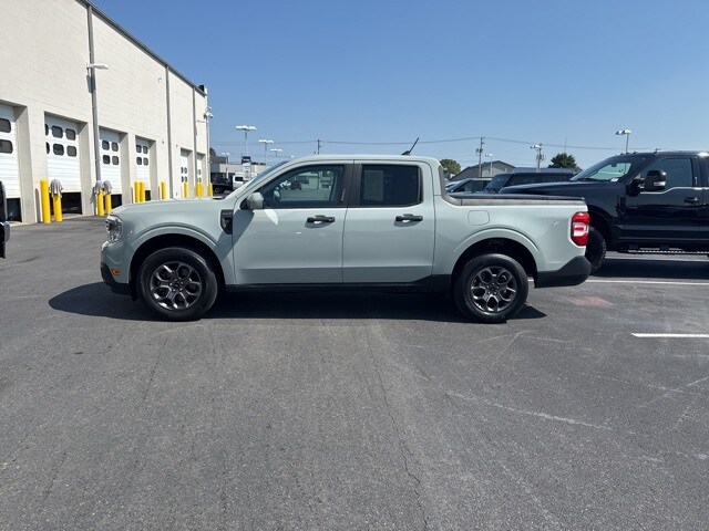 2022 Ford Maverick XLT photo 2