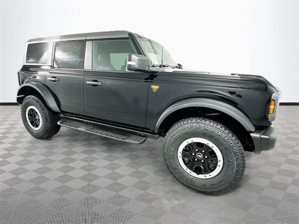 New 2025 Ford Bronco Badlands SUV