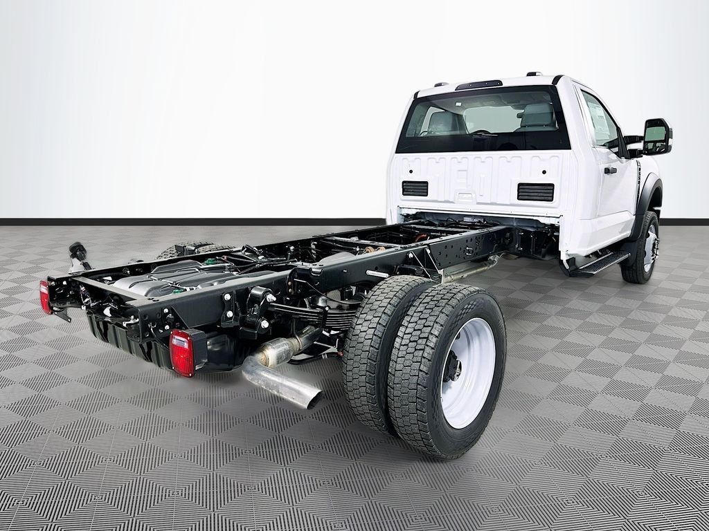 2026 Ford F-550 Super Duty Chassis Cab XL - Photo 6