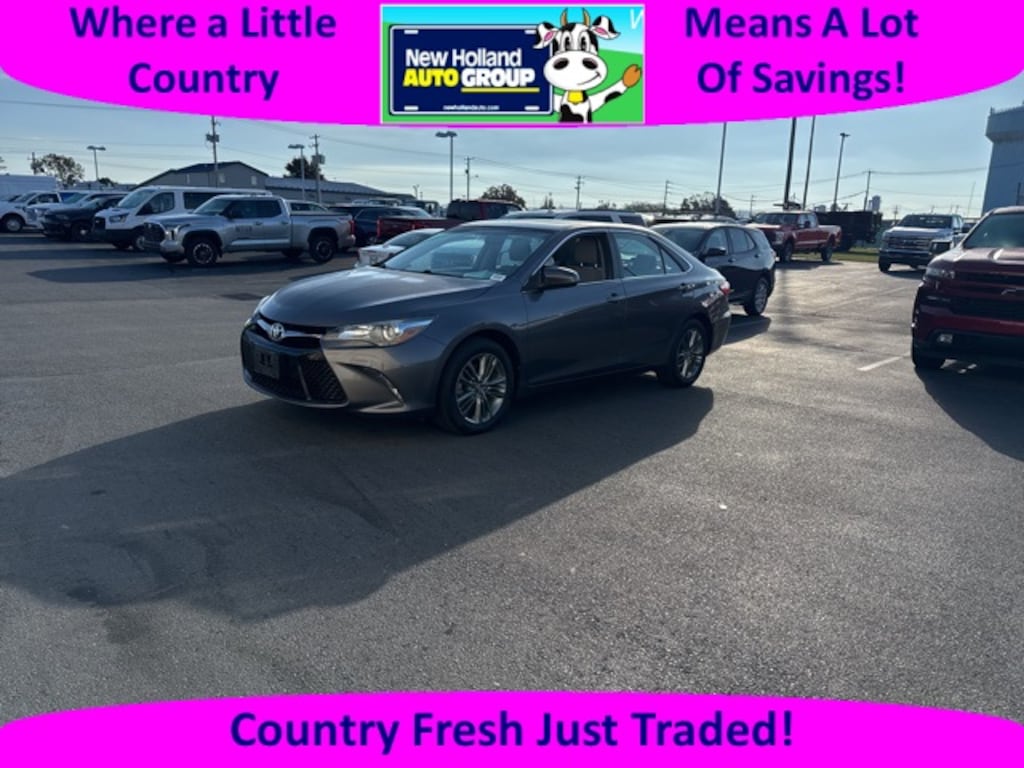 Used 2016 Toyota Camry SE Sedan