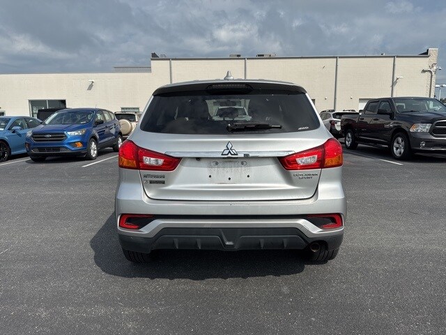 2018 Mitsubishi Outlander Sport ES photo 2
