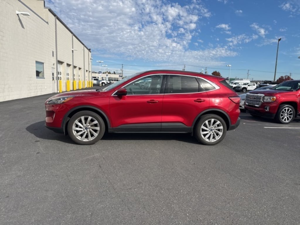 Certified 2022 Ford Escape Titanium SUV