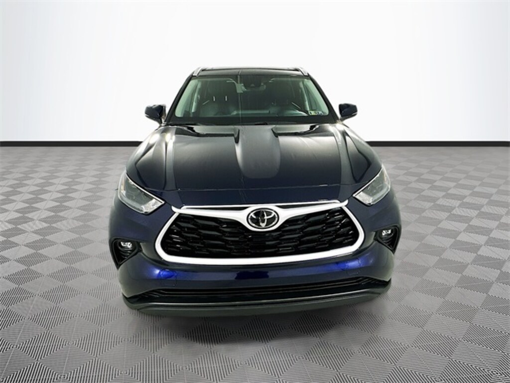 Used 2023 Toyota Highlander Limited SUV