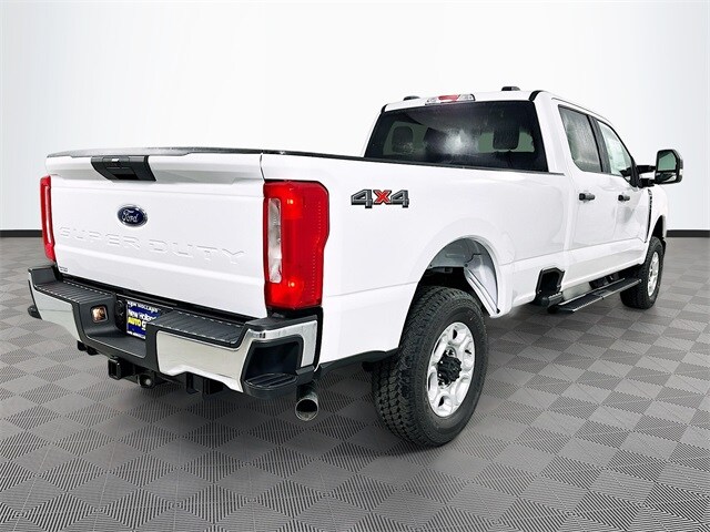 2026 Ford F-250 XLT photo 3