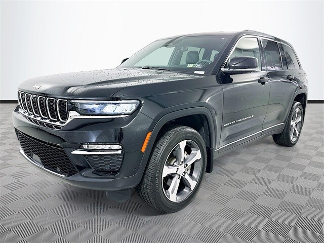 2024 Jeep Grand Cherokee Limited photo 3
