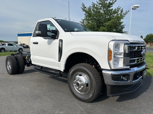 2024 Ford F-350 XL photo 3