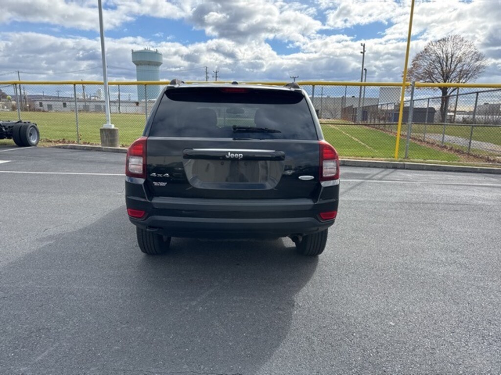 Used 2016 Jeep Compass Latitude SUV