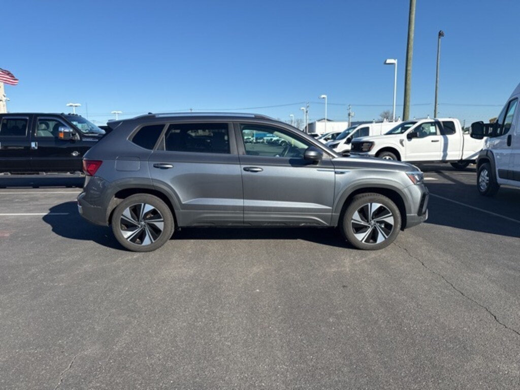 Used 2023 Volkswagen Taos 1.5T SE SUV