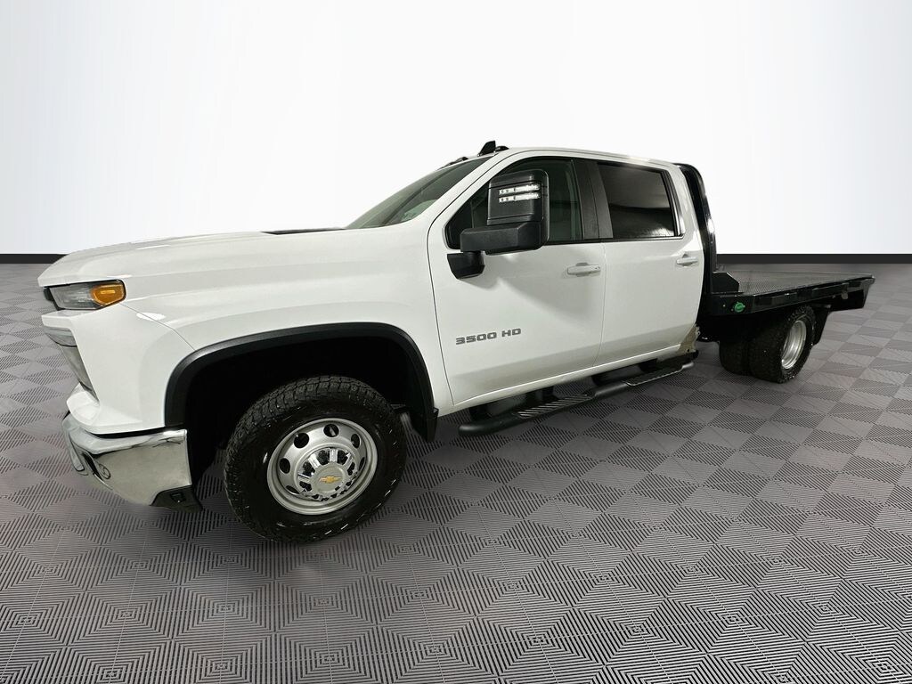 Used 2025 Chevrolet LT Truck Crew Cab