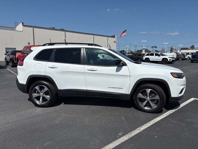 2022 Jeep Cherokee Limited photo 3