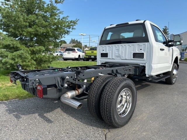 2024 Ford F-350 XL photo 4