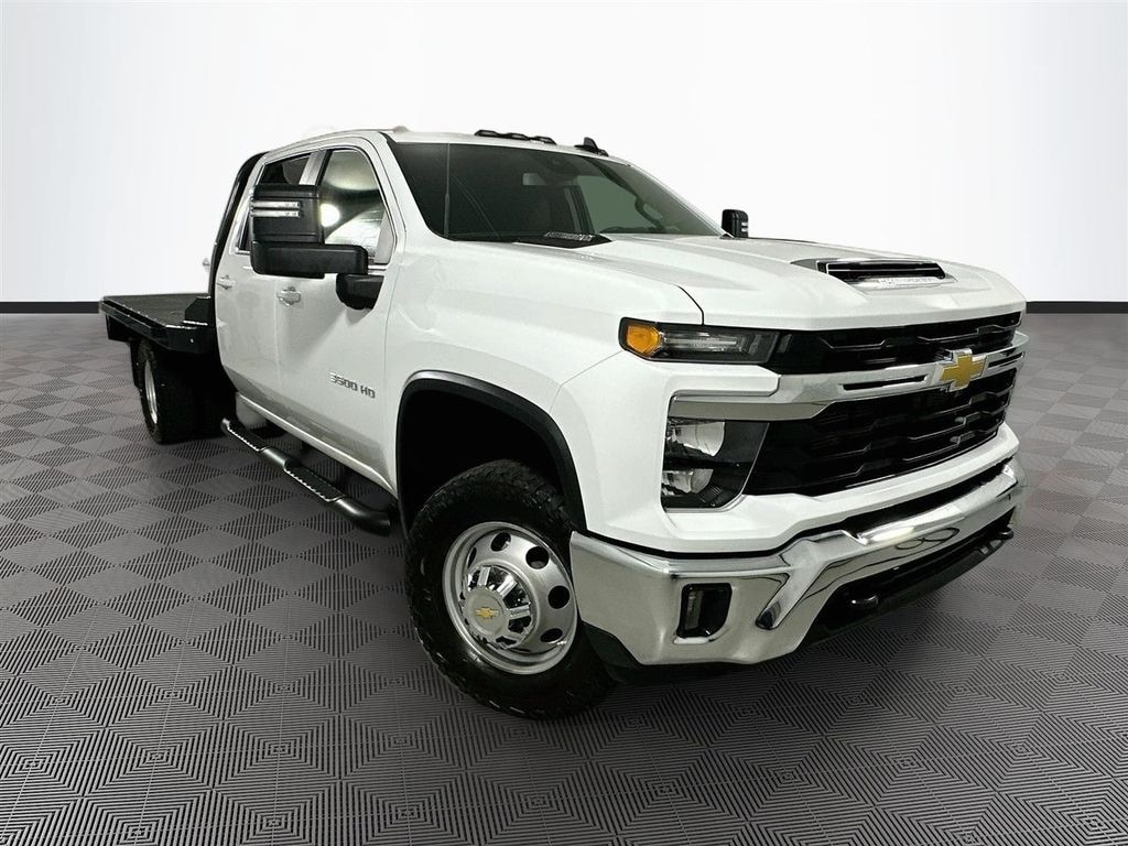 Used 2025 Chevrolet LT Truck Crew Cab
