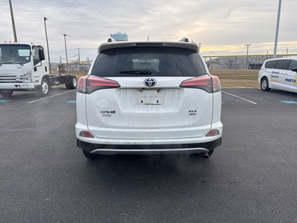 Used 2016 Toyota RAV4 XLE SUV