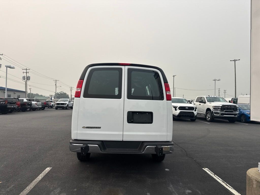 Used 2025 Chevrolet Express Cargo 2500 Work Van Van Cargo Van