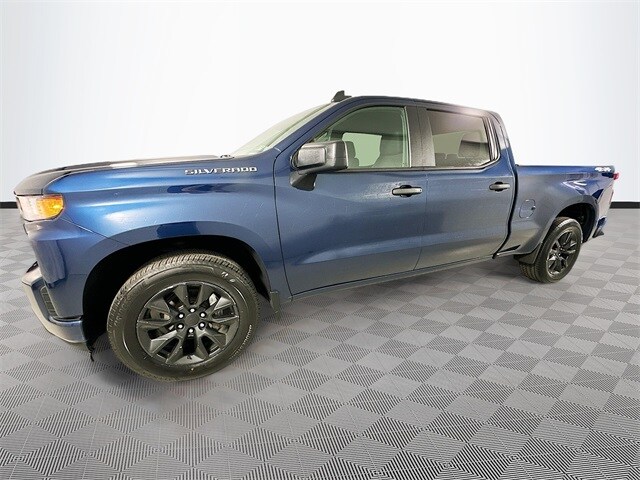 2022 Chevrolet Silverado 1500 Custom photo 3