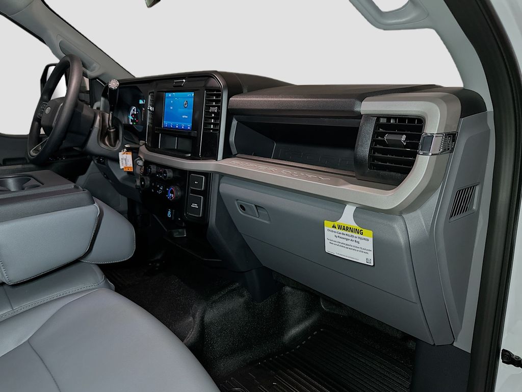 2026 Ford F-550 Super Duty Chassis Cab XL - Photo 26