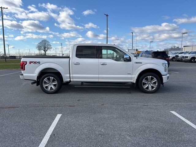2017 Ford F-150 Platinum photo 4