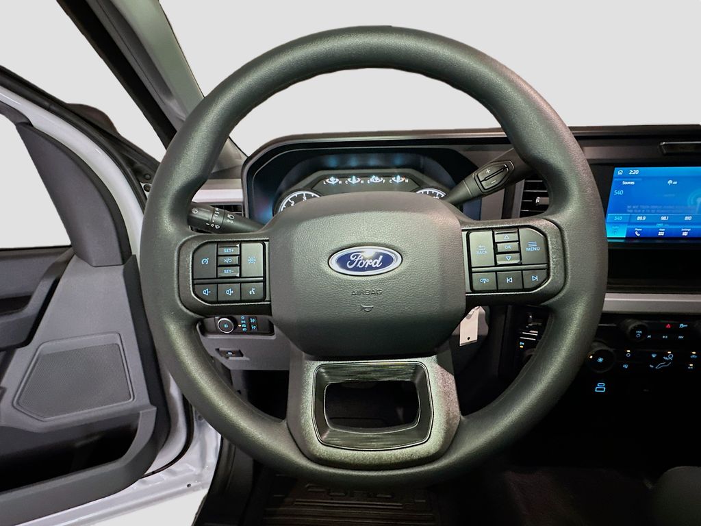 2026 Ford F-550 Super Duty Chassis Cab XL - Photo 9