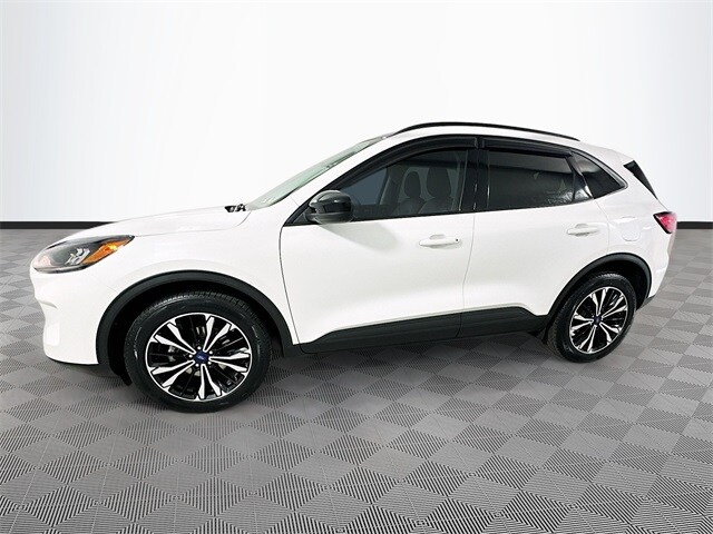 2022 Ford Escape SE photo 4