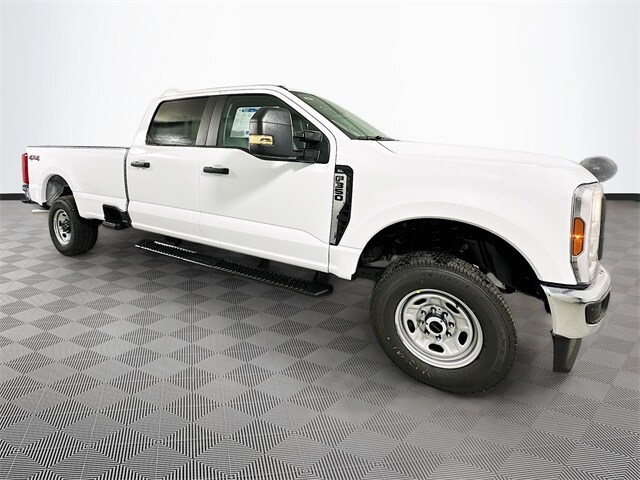 2026 Ford F-350 XL photo 3