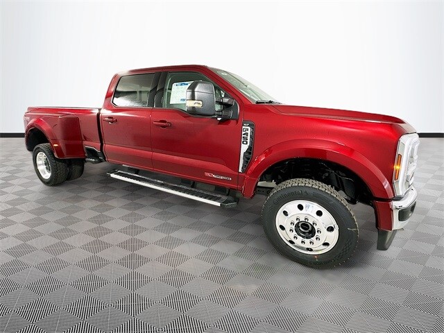 2026 Ford F-450 XLT photo 3