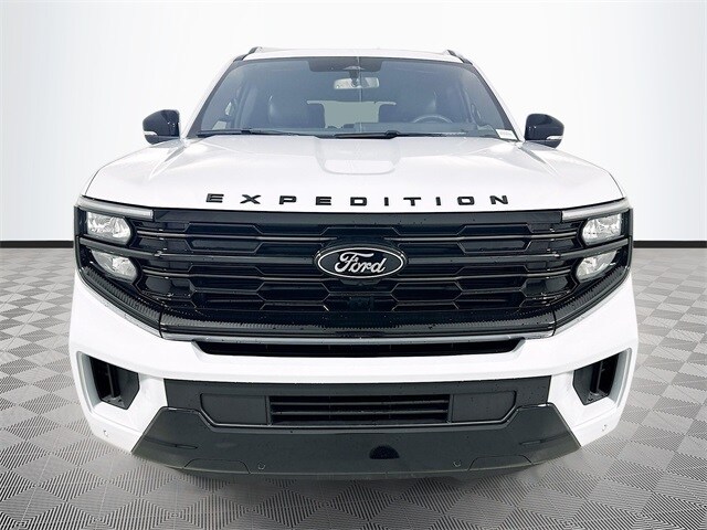 2025 Ford Expedition Platinum photo 2