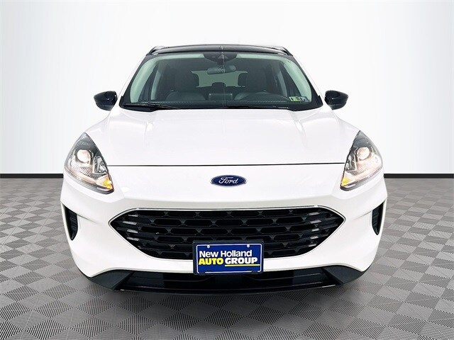 2022 Ford Escape SE photo 2