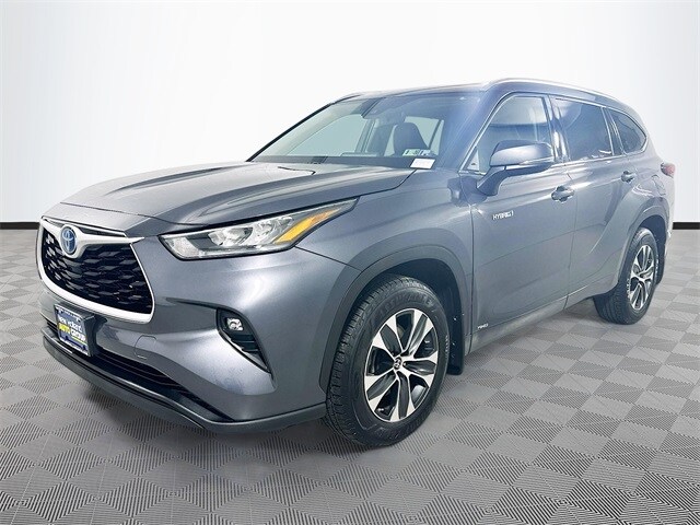 2020 Toyota Highlander Hybrid XLE photo 3