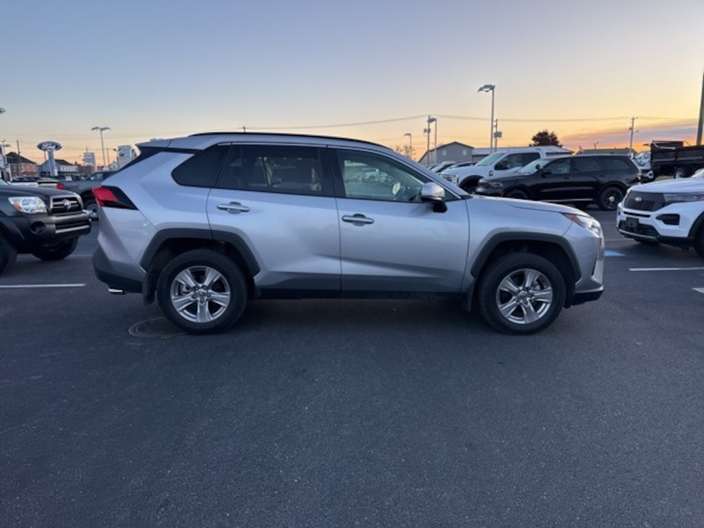 Used 2022 Toyota RAV4 XLE SUV