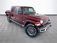 2022 Jeep Gladiator Overland Truck Crew Cab
