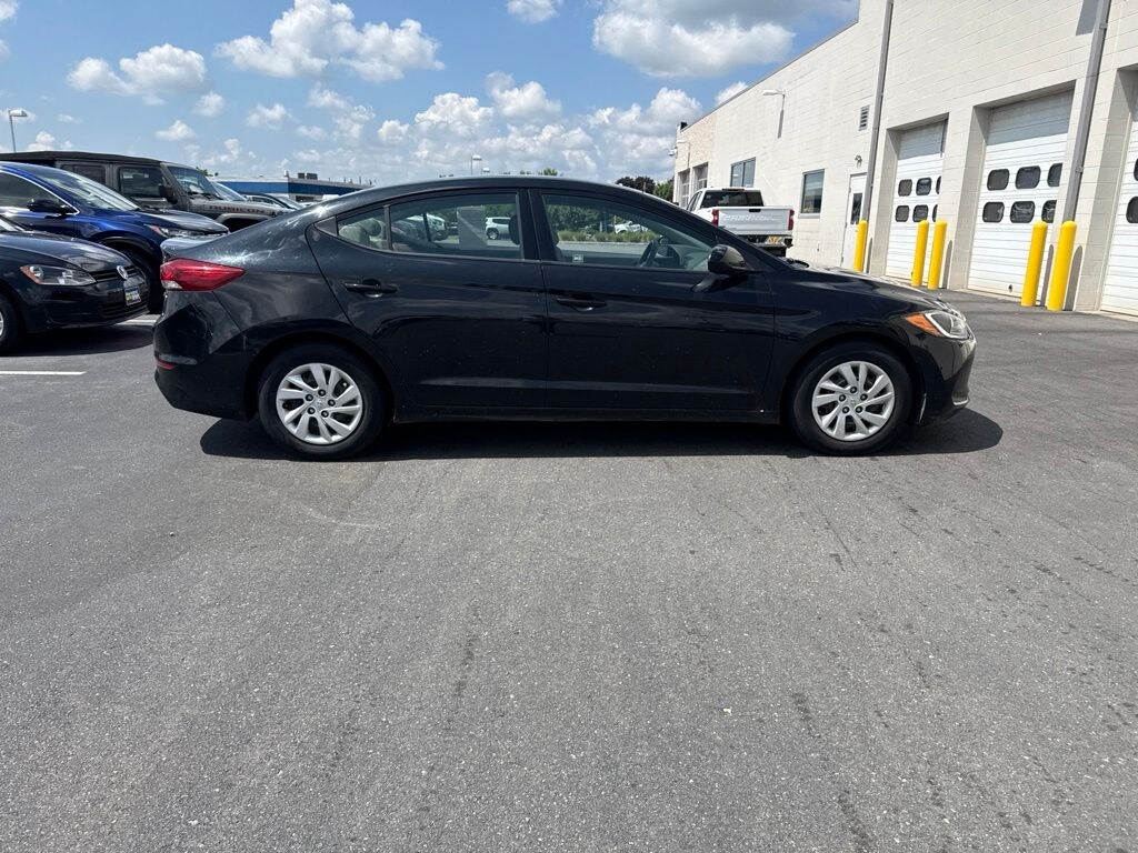 Used 2018 Hyundai Elantra SE Sedan