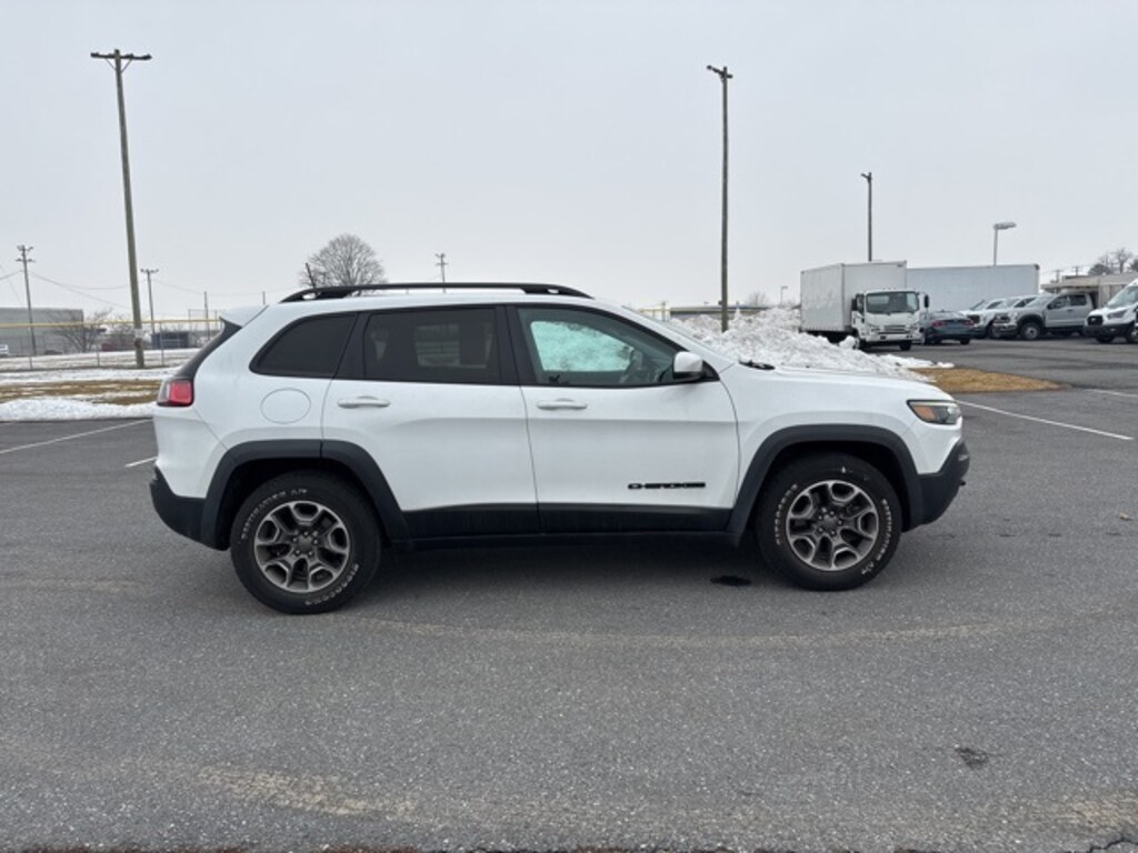 Used 2020 Jeep Cherokee Latitude SUV