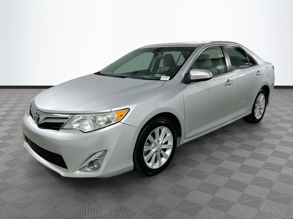 Used 2014 Toyota Camry XLE Sedan